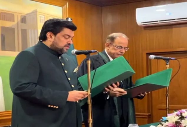 Governor Sindh administers oath to Justice Junaid Ghaffar as acting CJ SHC