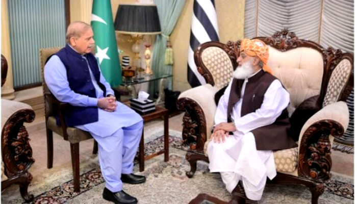 PM Shehbaz Sharif holds key meeting with Maulana Fazlur Rehman