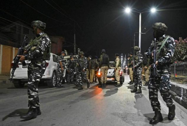 Indian forces harass Hurriyat leaders families in IIOJK during raid