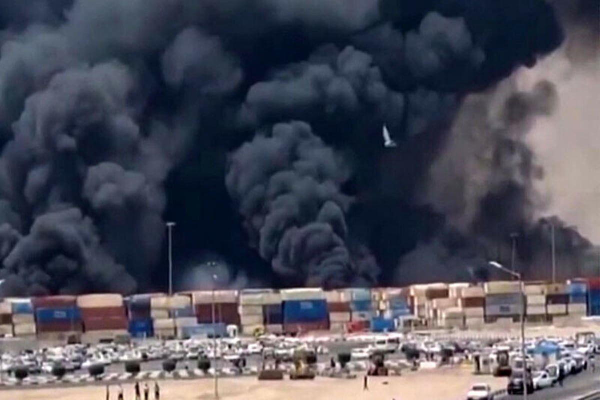 Iran port explosion leaves at least four killed, 500 injured