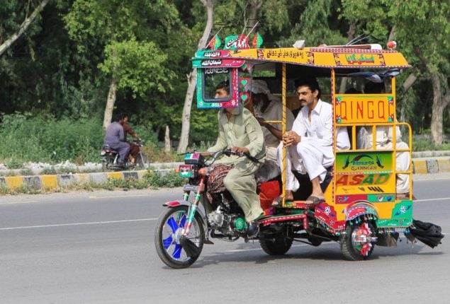 LHC hints to seal Chingchi rickshaw manufacturing factories