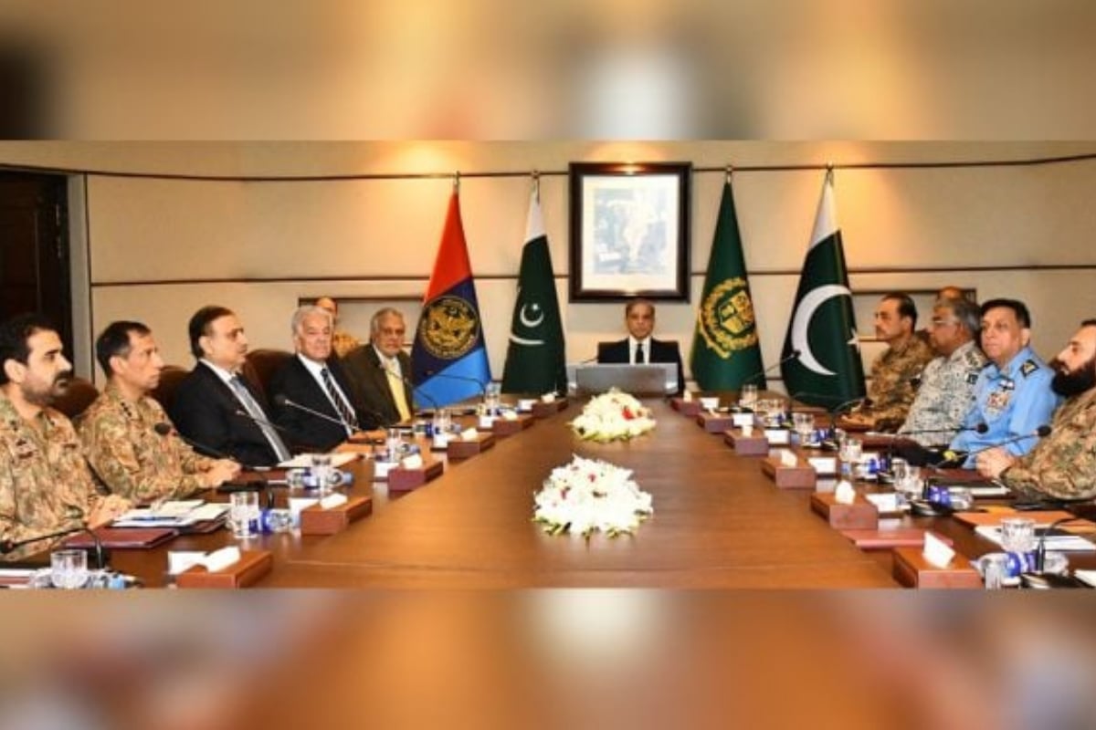 PM Shehbaz Sharif visits ISI Headquarter, evaluates defense preparations
