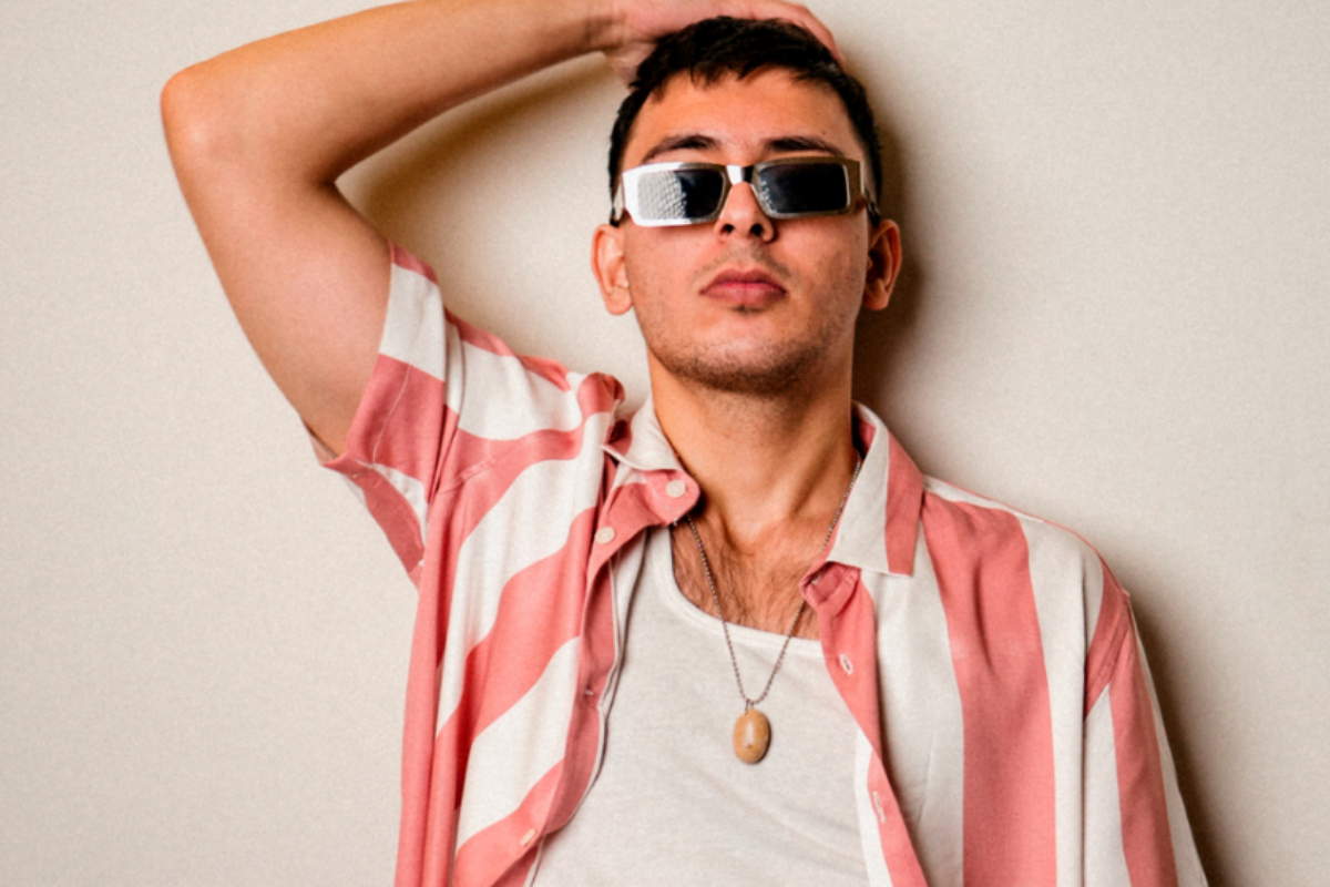 Hasan Raheem applauds Pakistani media’s grace as compare to India