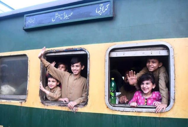 Pakistan Railways decides to run five Eid special trains