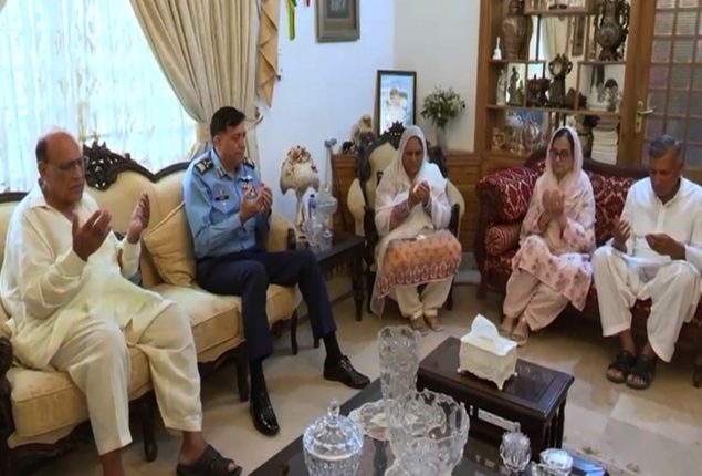 Air Chief visits residence of Sqn Ldr Usman Yousaf Shaheed for condolence