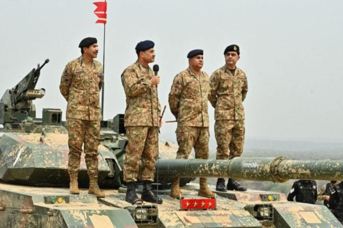COAS General Asim Munir Witnesses “Hammer Strike” Field Training Exercise