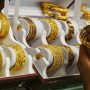 Gold continues to soar in Pakistan