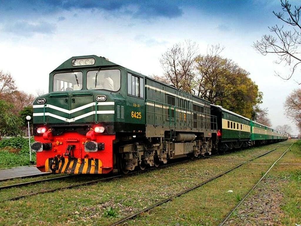 Hanif Abbasi confirms extra trains for comfortable Eid travel