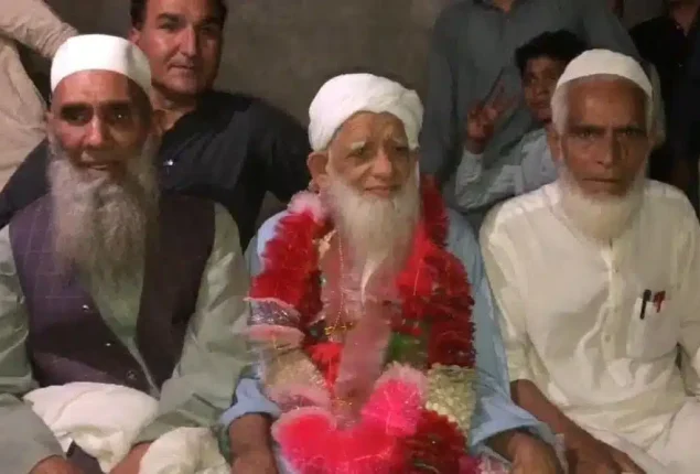 Sons fulfill 90-year-old father's wish for second marriage