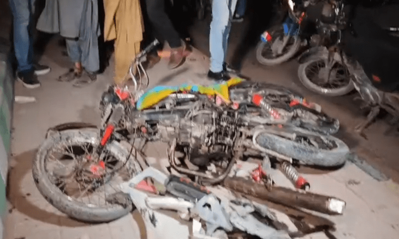 Two childhood friends among five killed in Karachi road accidents