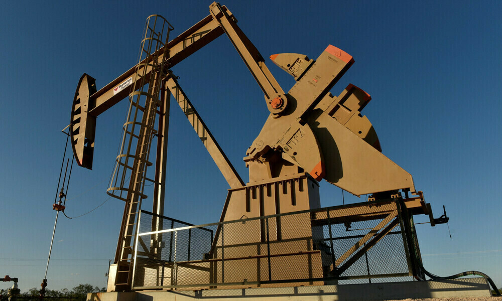 Oil set for steepest weekly decline in two years as war premium vanishes