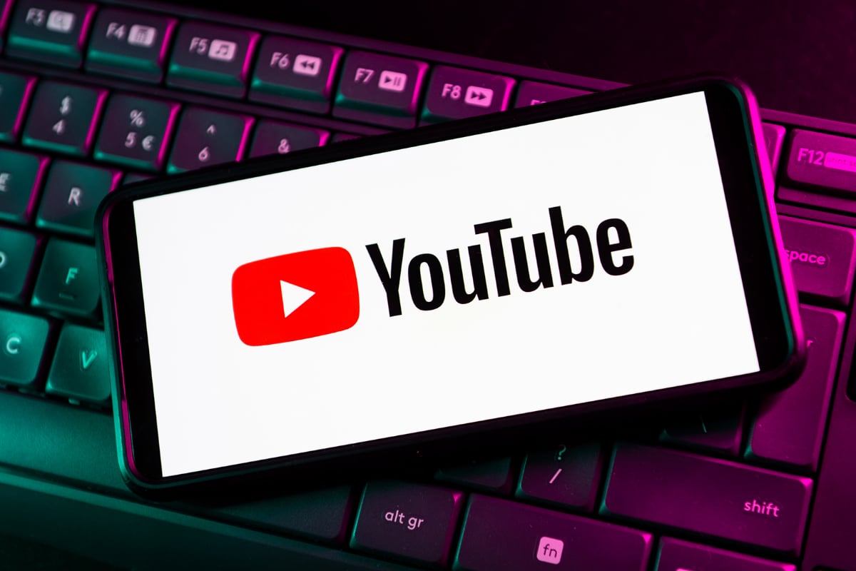YouTube confirms the glitch on Android App causing Nav Bar to disappear