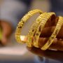 Gold prices drop by Rs 3,800 per tola in Pakistan