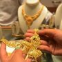 Gold prices rise in domestic and global markets