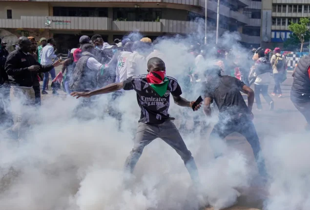 16 Killed, 400 Injured in violent Kenyan protests