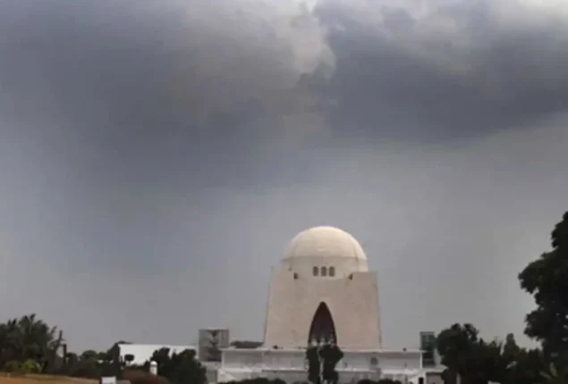 Karachi faces grey sky with light rain today