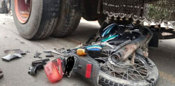 Motorcyclist killed in water tanker collision in Karachi