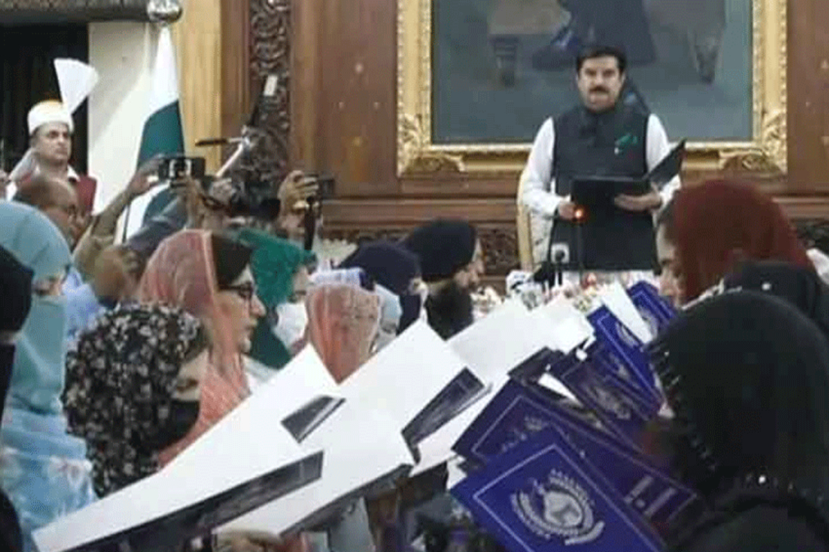 KP Assembly’s reserved seat members take oath at Governor House
