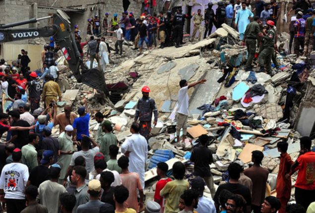 Lyari Tragedy: 16 killed as residential building collapses