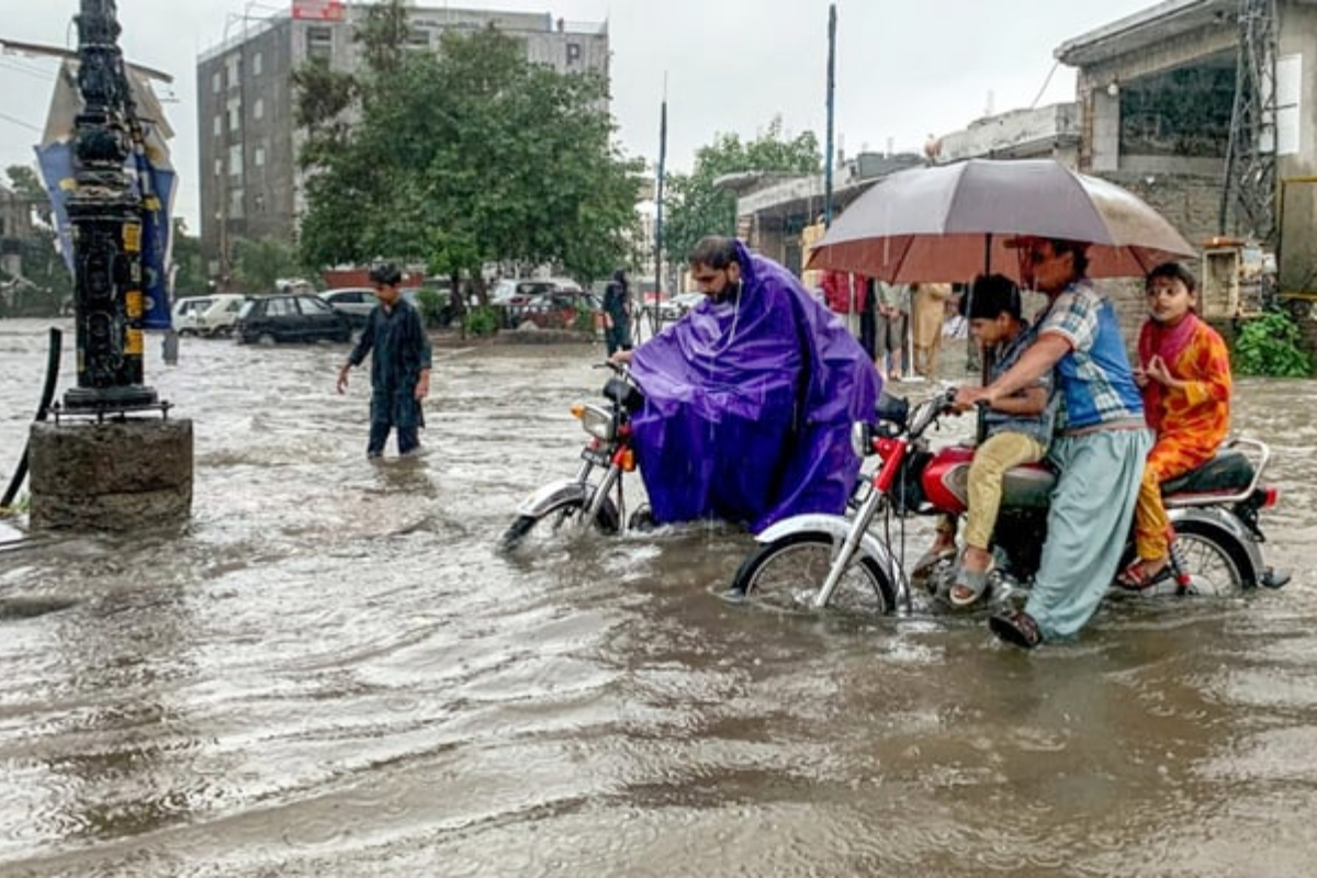 Heavy rain in Karachi leaves at least seven dead, several injured