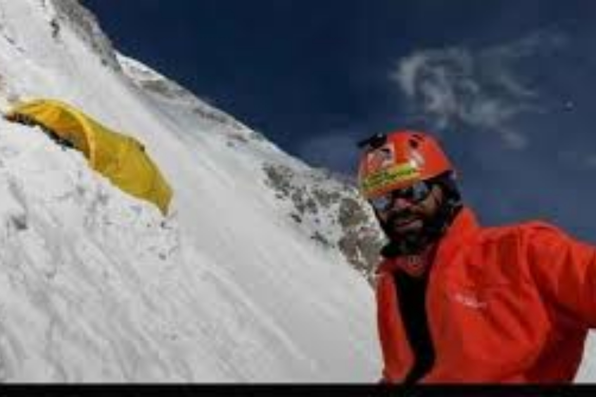 Abid Baig scales Gasherbrum I Solo, without supplementary oxygen