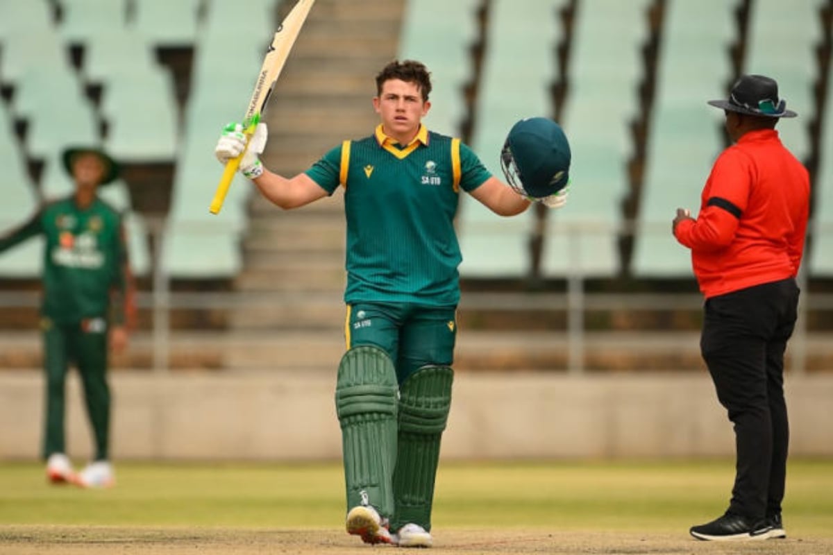 South African teen hits record 215 in youth ODI