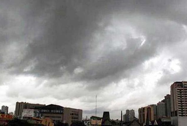 Light drizzle likely as humidity persists in Karachi