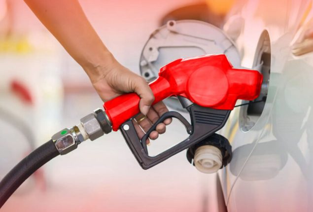 Govt keeps petrol price unchanged, reduces diesel by Rs3 per litre