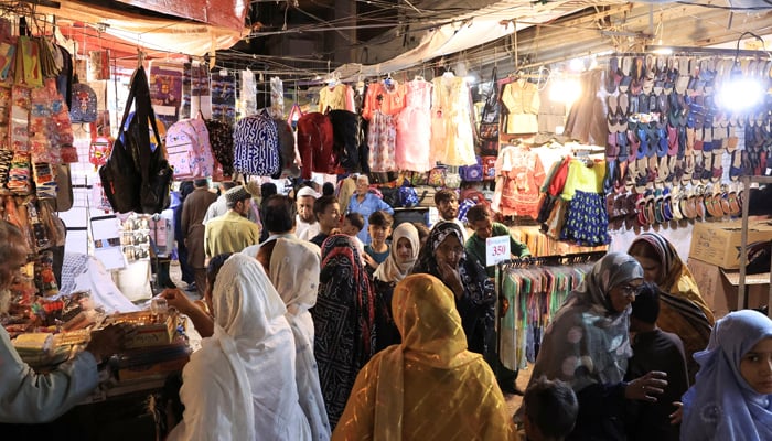 S&P Global upgrades Pakistan's credit rating to'B, Outlook stable