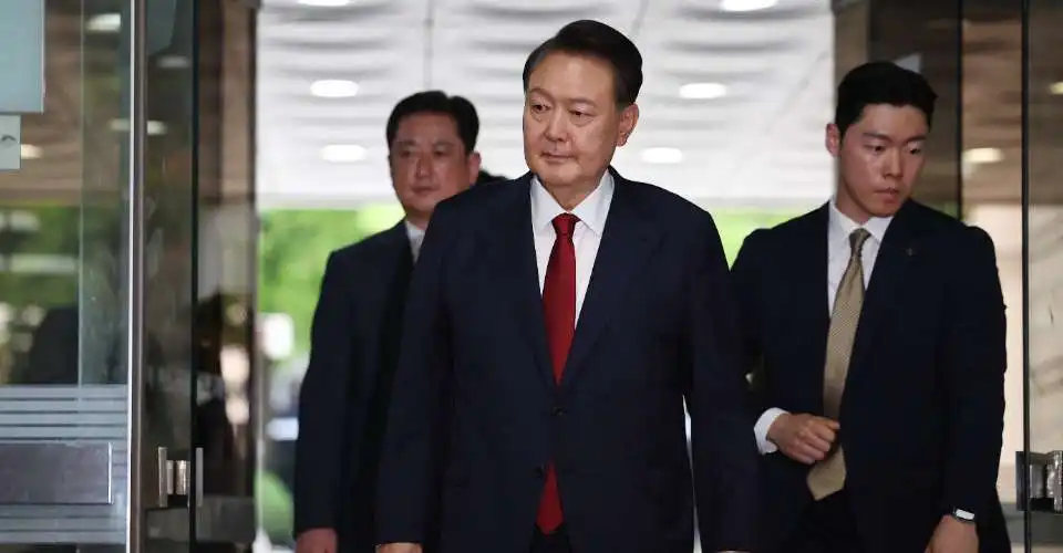 South Korean court issues arrest warrant for Ex-President Yoon Suk Yeol over martial law attempt