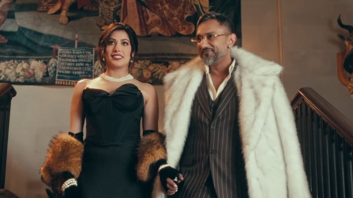 Mehwish Hayat faces legal action in UK over music video with Yo Yo Honey Singh