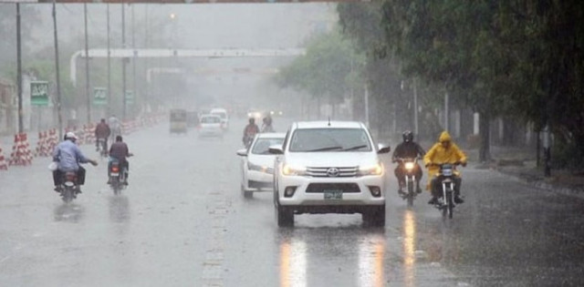 Light rain expected in Karachi within 24 hours: Met Office