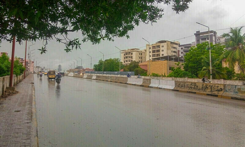 Light rain and drizzle expected in Karachi