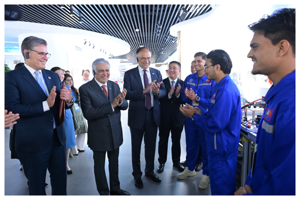 DPM Ishaq Dar highlights Pak-China TVET Cooperation during visit to Tianjin Luban workshop