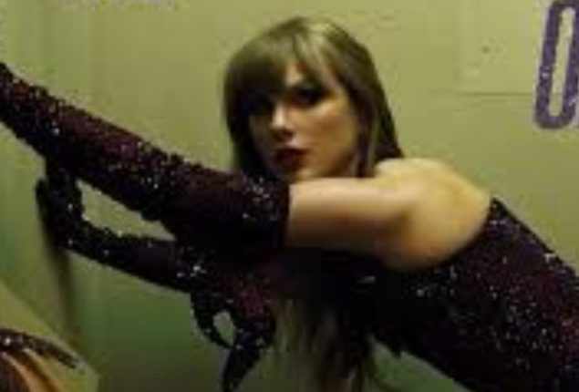 Taylor Swift unveils fifth cover photo for ‘The Life of a Showgirl’ Vinyl Collection