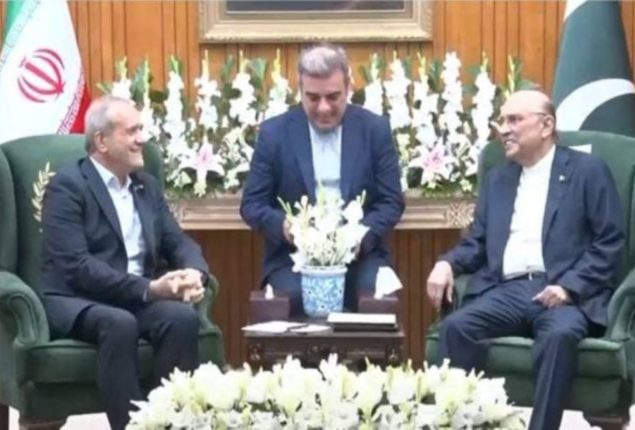 President Zardari Meets Masoud Pezeshkian, Commit to Strengthen Pakistan-Iran Cooperation
