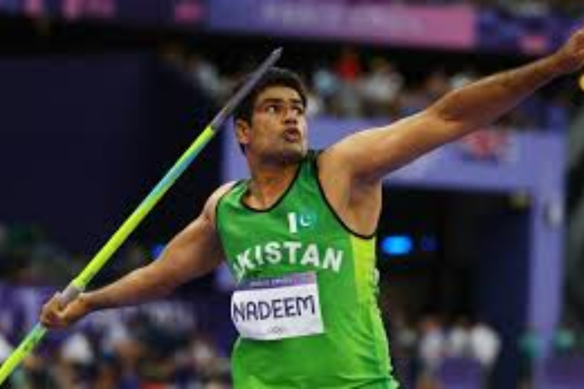 Arshad Nadeem salutes the nation
