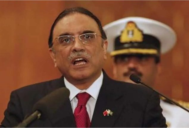 President Zardari praises Army for successful operation against terrorists in Zhob