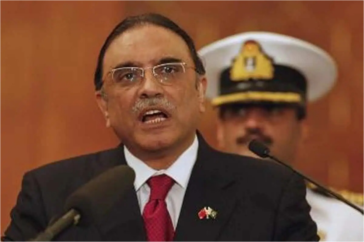 President Zardari praises Army for successful operation against terrorists in Zhob
