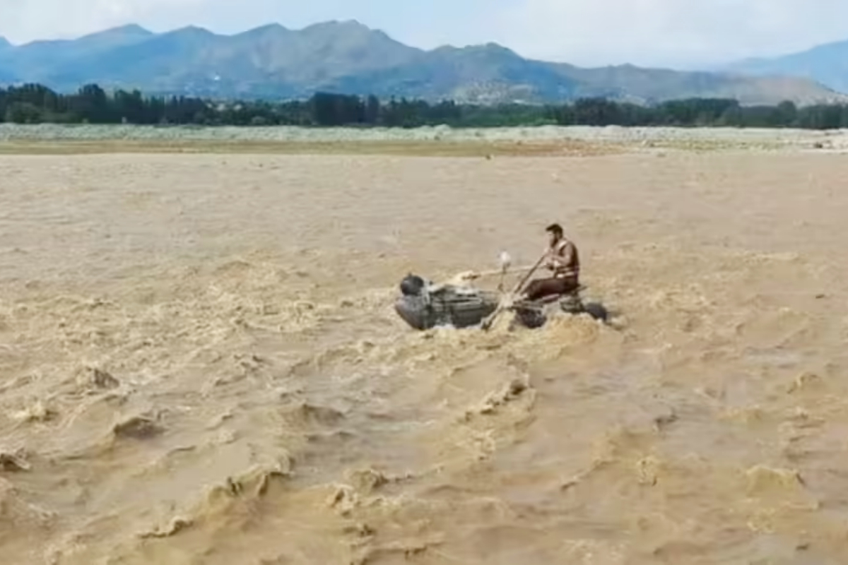 Pakistan flood disaster: Rescue Helicopter missing, Over 131 people dead across Pakistan