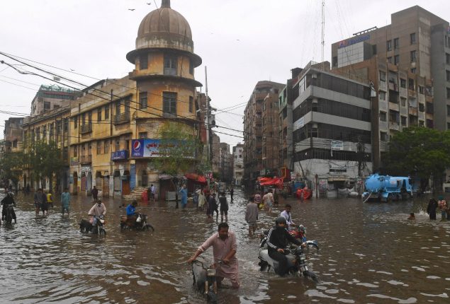 Karachi faces destruction due to heavy rains killed 15 people