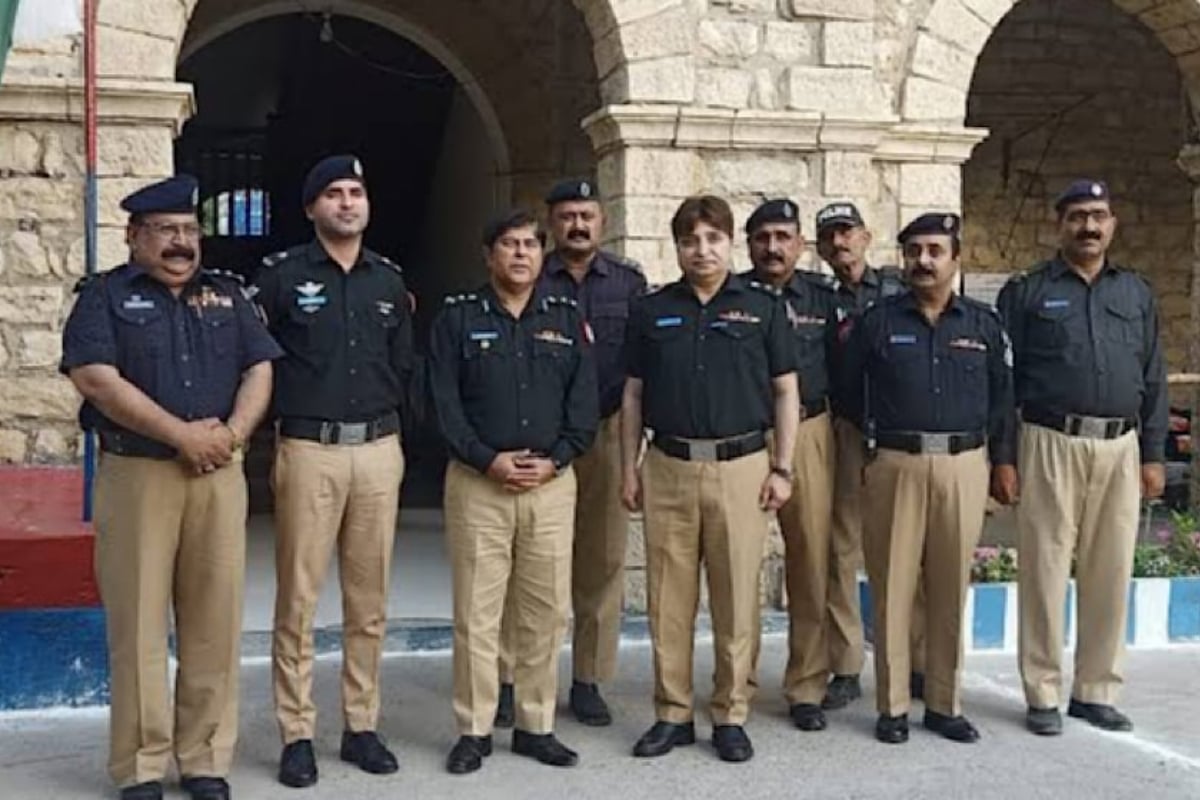 Government opens 3,000+ new jobs for police department