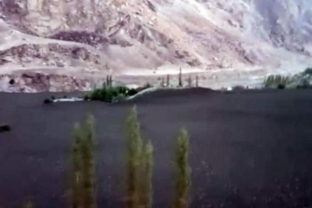 Glacial outburst
