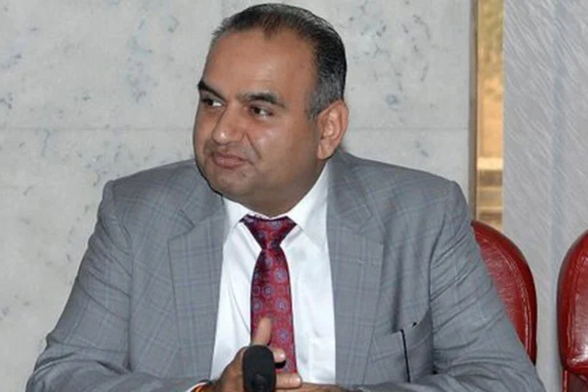 Ex-MNA