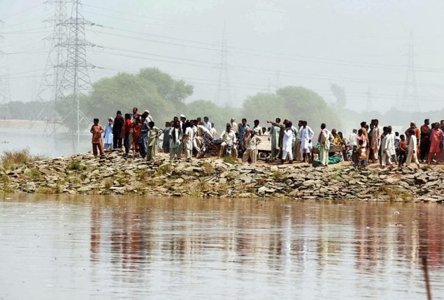 Over 300,000 people displaced as flood threatens Multan