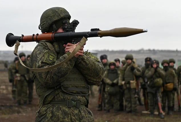 Ukraine-Russia war heats up: Battlefield gains and economic blows