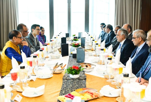Pakistan seeks closer trade links with Bangladesh during FM Dar’s visit