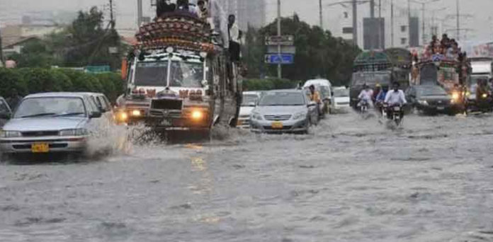 Heavy rain in Karachi, Meteorological department sounds alarm