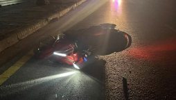 Trailer hits motorcyclist to death at Korangi Crossing