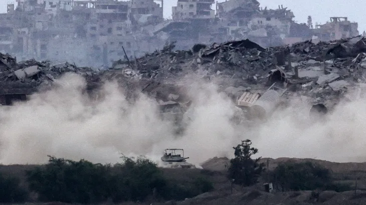 Israel destroys Southern Zeitoun in Gaza city as civilian death toll mounts